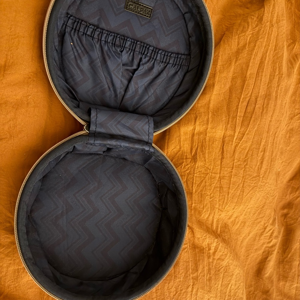 Calpak Gold Round Baye Mini - Picture 4 of 5
